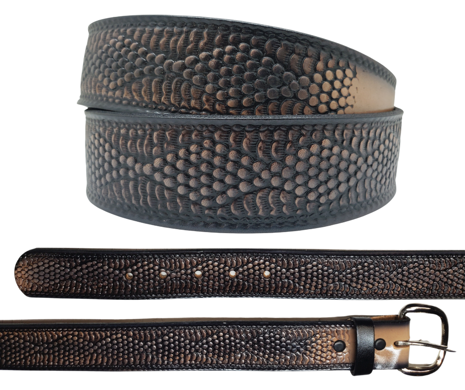 This all leather belt features a Diamondback Rattlesnake pattern in an antiqued finish with a 1 1/2" width. It is crafted from full grain veg-tanned cowhide, with smooth burnished painted edges and a nickel-plated buckle. For customizing, simply type your desired name or No Name in the "Type Name Here" section, the buckle can be easily interchanged as well. This product is in stock at our Smyrna, TN shop.