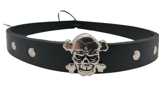 Want your to be a little edgy? Our <em><strong>Skull and Cross bone framed with 3 rivets</strong></em> on each side will take care of that. The hatband is 3/4" wide by 23" (without tie string). Available in black or Distressed brown, pick one or a few. Fit's most any hat with adjustable bead and leather 1/8" string. Will fit most TOP HAT style and WESTERN crowned hats. Made in our Smyrna Tn. shop. <p>&nbsp;</p>