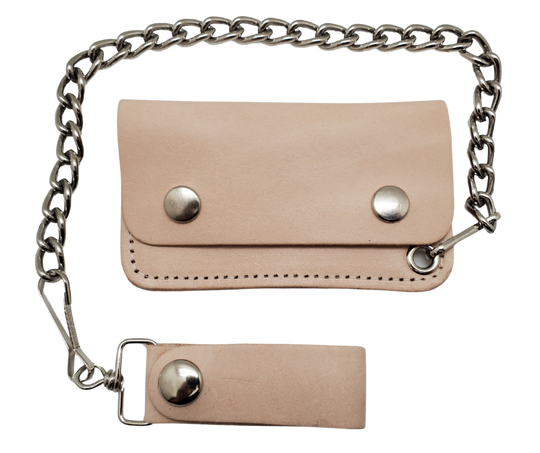 For the Minimalist Rider. The most compact chain wallet we offer. Just enough room for some folded up cash a couple cards. Nothing to bog you down. Made in USA

2 pockets for some cash or cards
Complete with 12" chain
Approximate size 4.5" x 2.75"

Snap Closure
Genuine Leather